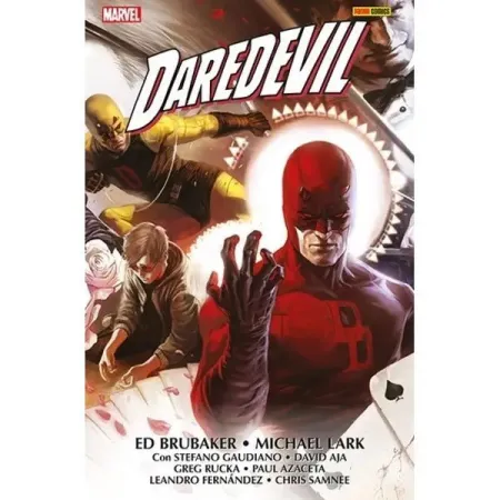 DAREDEVIL DE ED BRUBAKER Y MICHAEL LARK 2